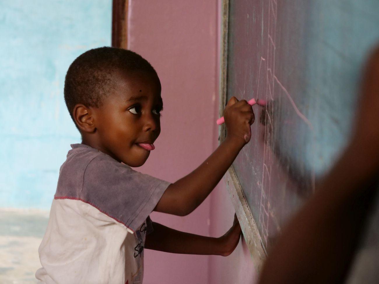 Kinderin NIgeria Schulbildung