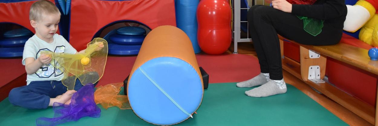Therapeutisches Spielzeug für bedürftige Kinder in Polen