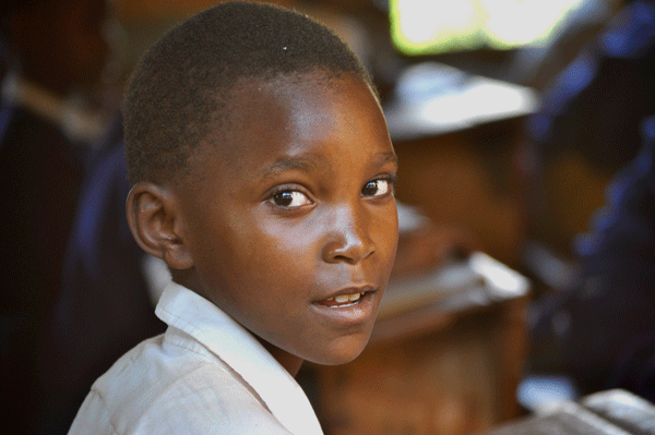 Schulkind aus Tansania