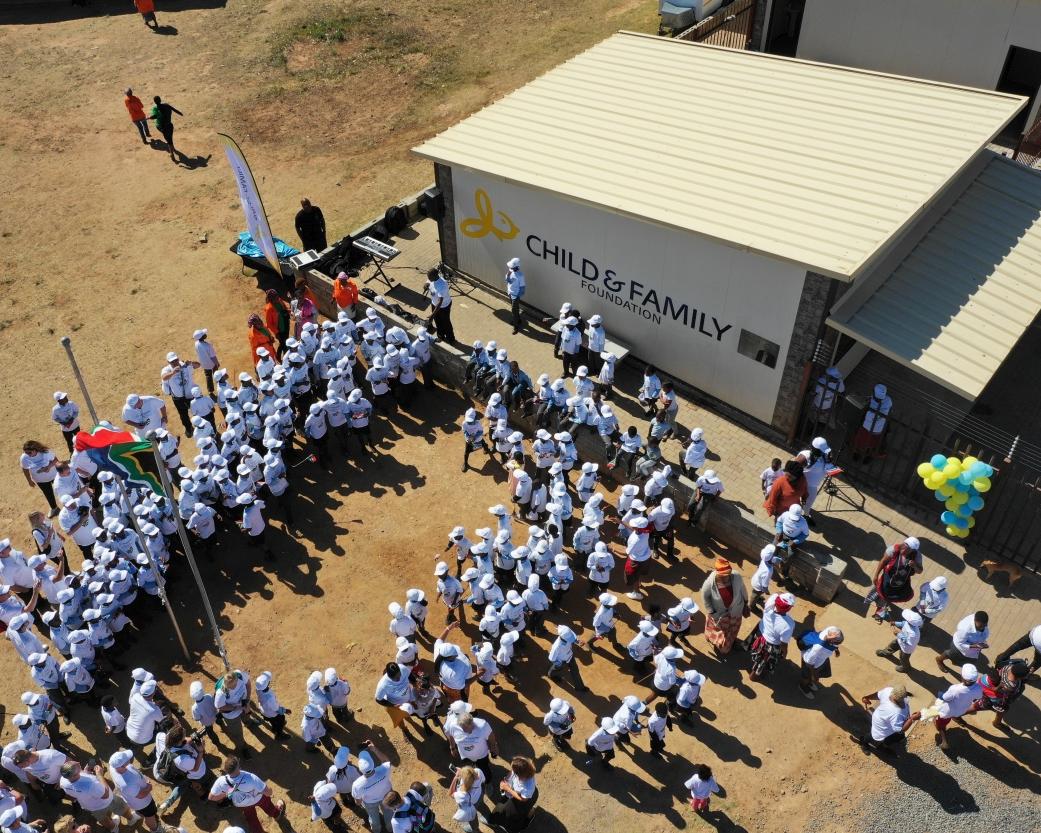 Pupils of the school in South Africa, who are  supported by the Child & Family Foundation are waiting for Gerry Seebacher