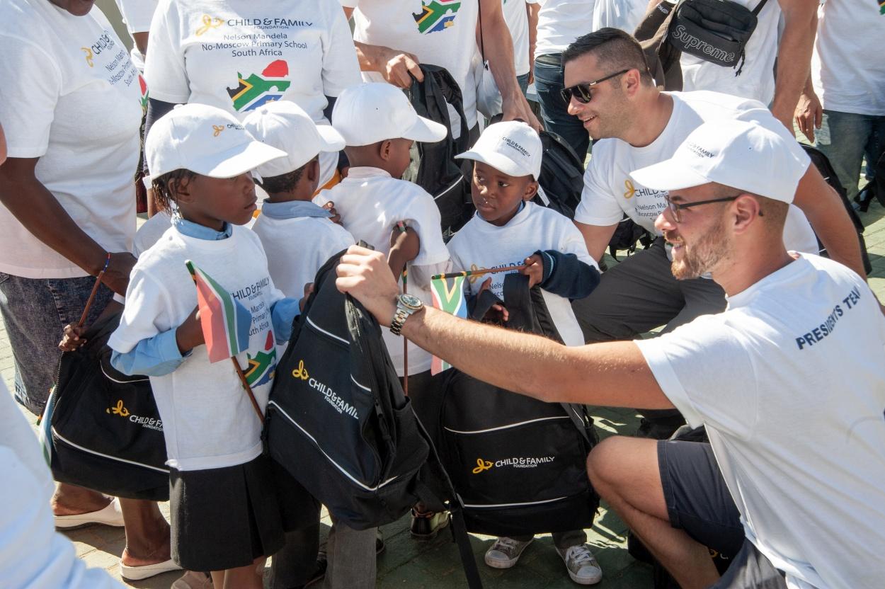 Presents for the pupils of the Nelson Mandela No-Moscow School