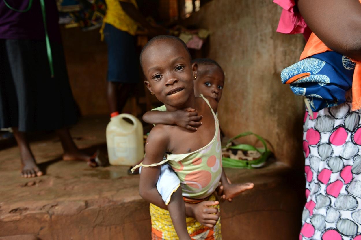 Kinderarmut und Hunger in Nigeria