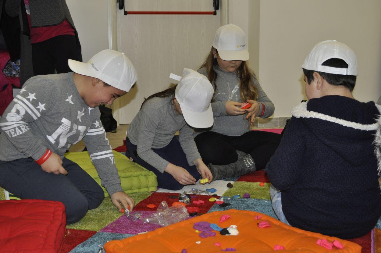 Italian children at an educational workshop
