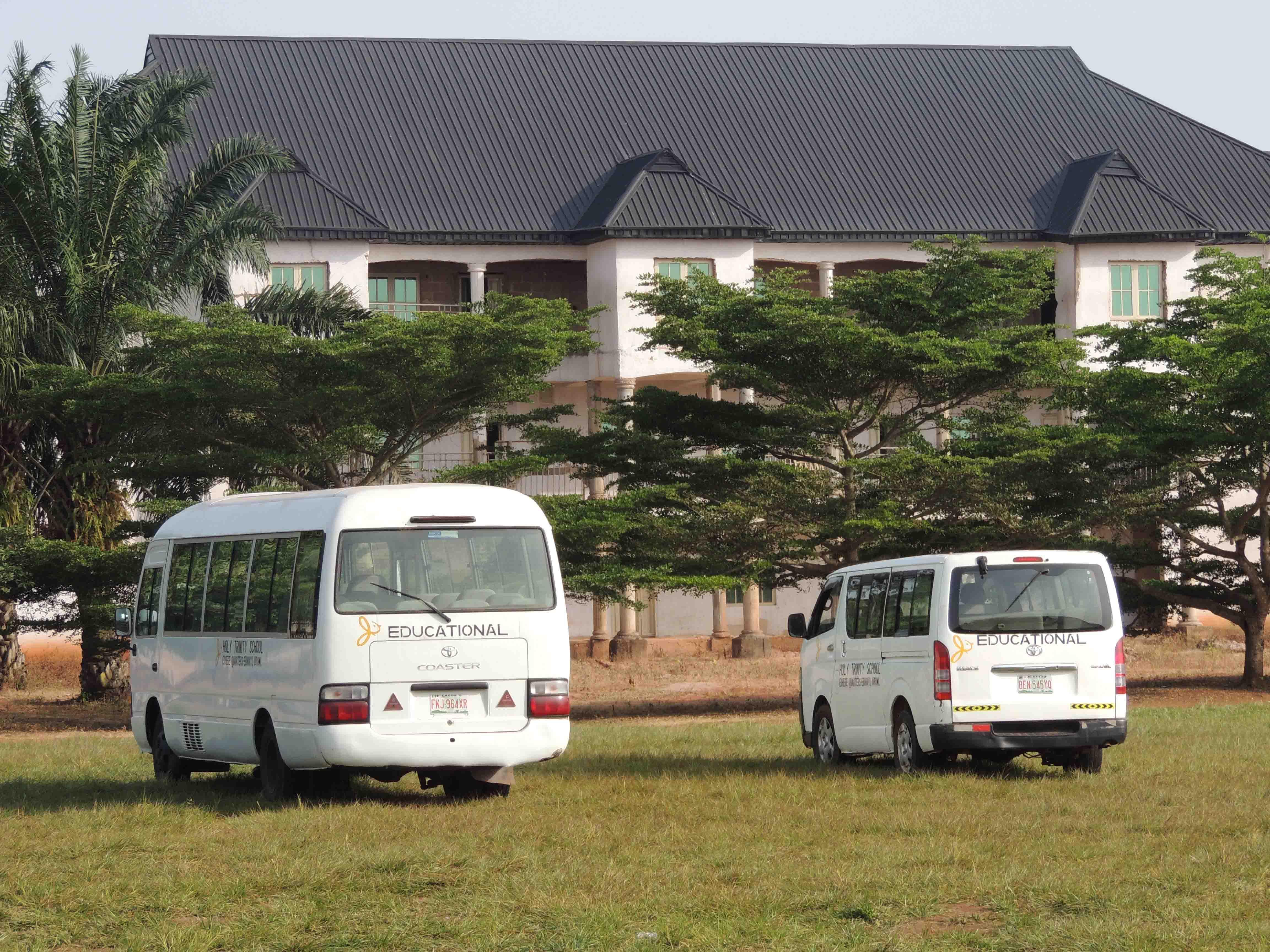 2 school buses for the Holy Trinity School in Nigeria - Child & Family Foundation 