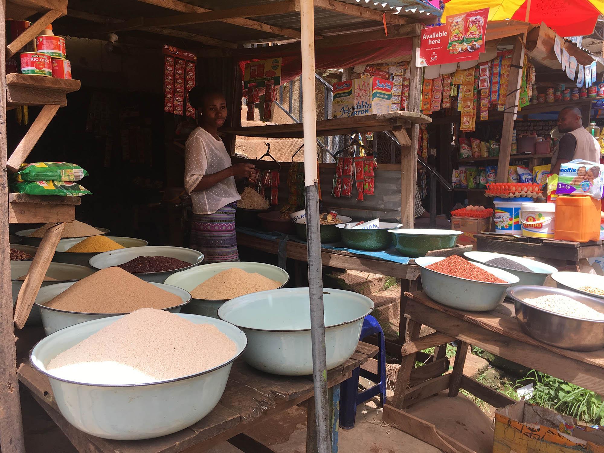 Nigeria - 50 kg Reis für einen Monatslohn