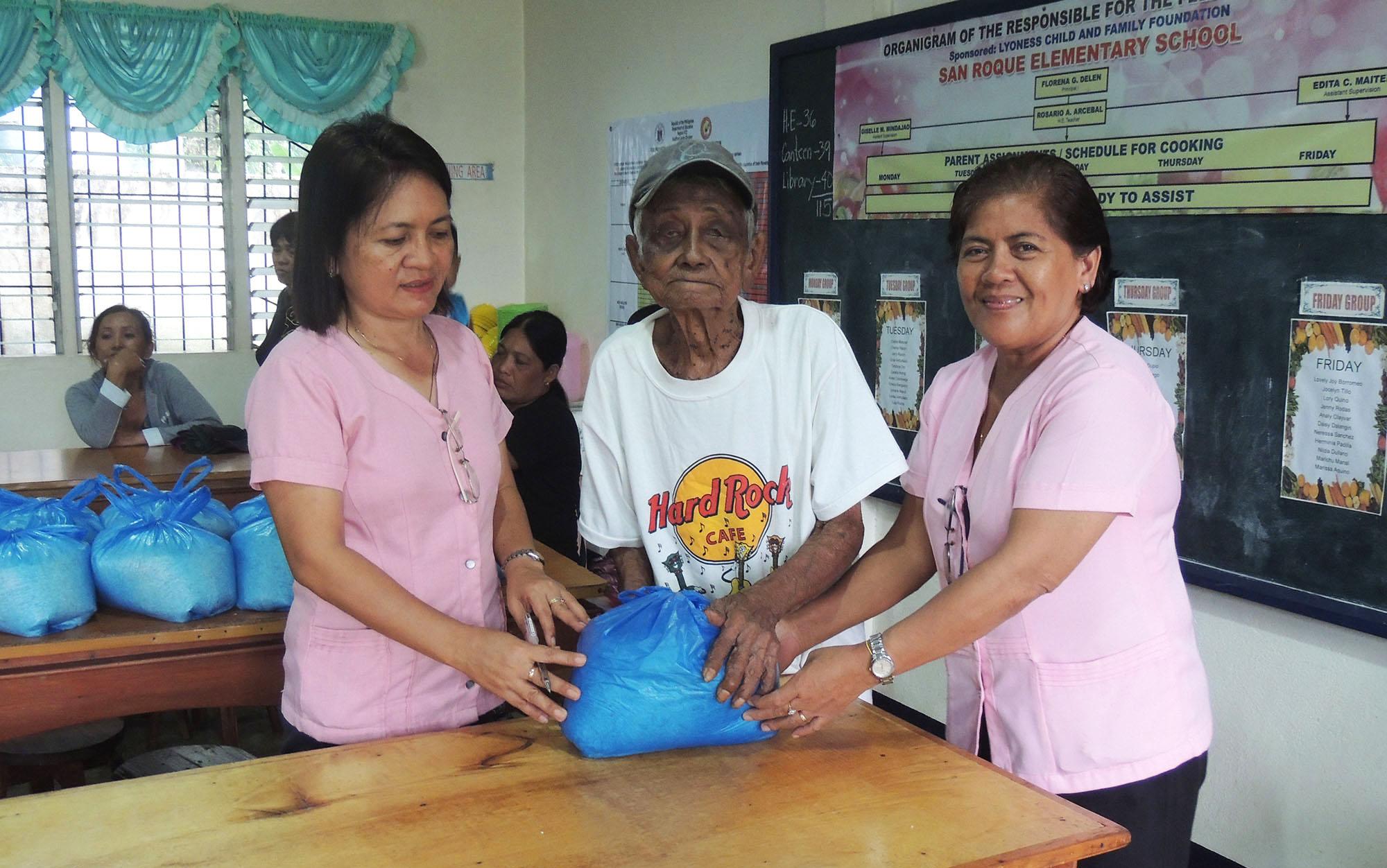 San Roque Elementary School – Christmas - Educational Project of the Child & Family Foundation