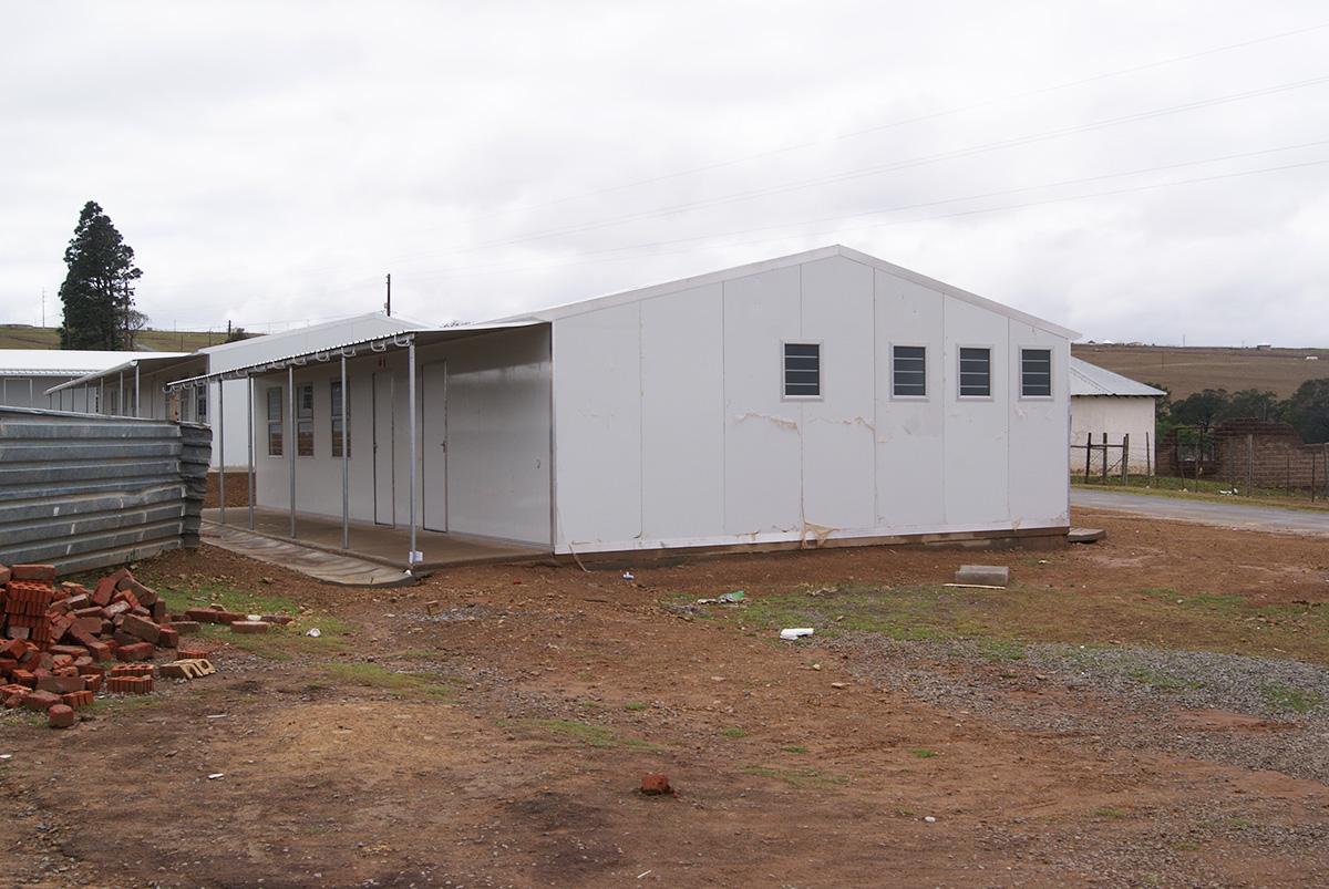 Child & Family Foundation Nelson Mandela School - Die Sanierung geht voran - Ein Bildungsprojekt