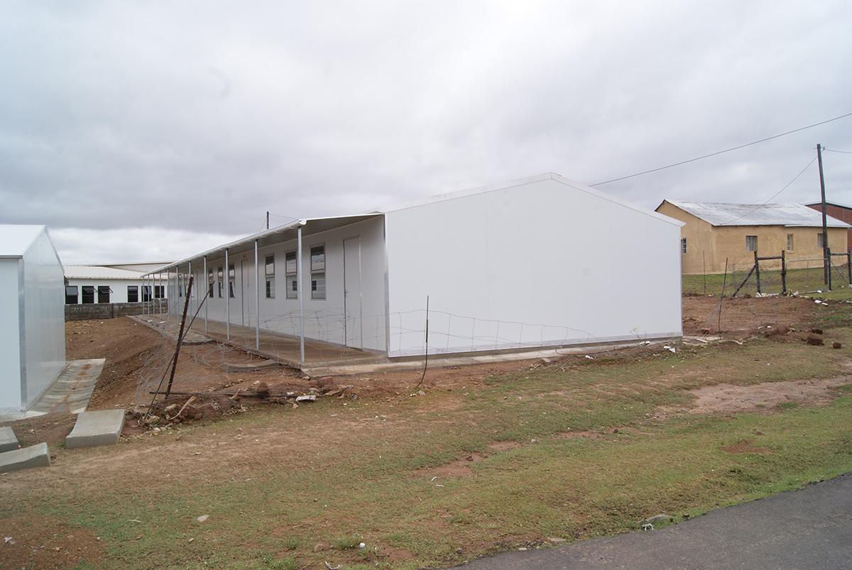 Child & Family Foundation Nelson Mandela School - Die Sanierung geht voran - Ein Bildungsprojekt