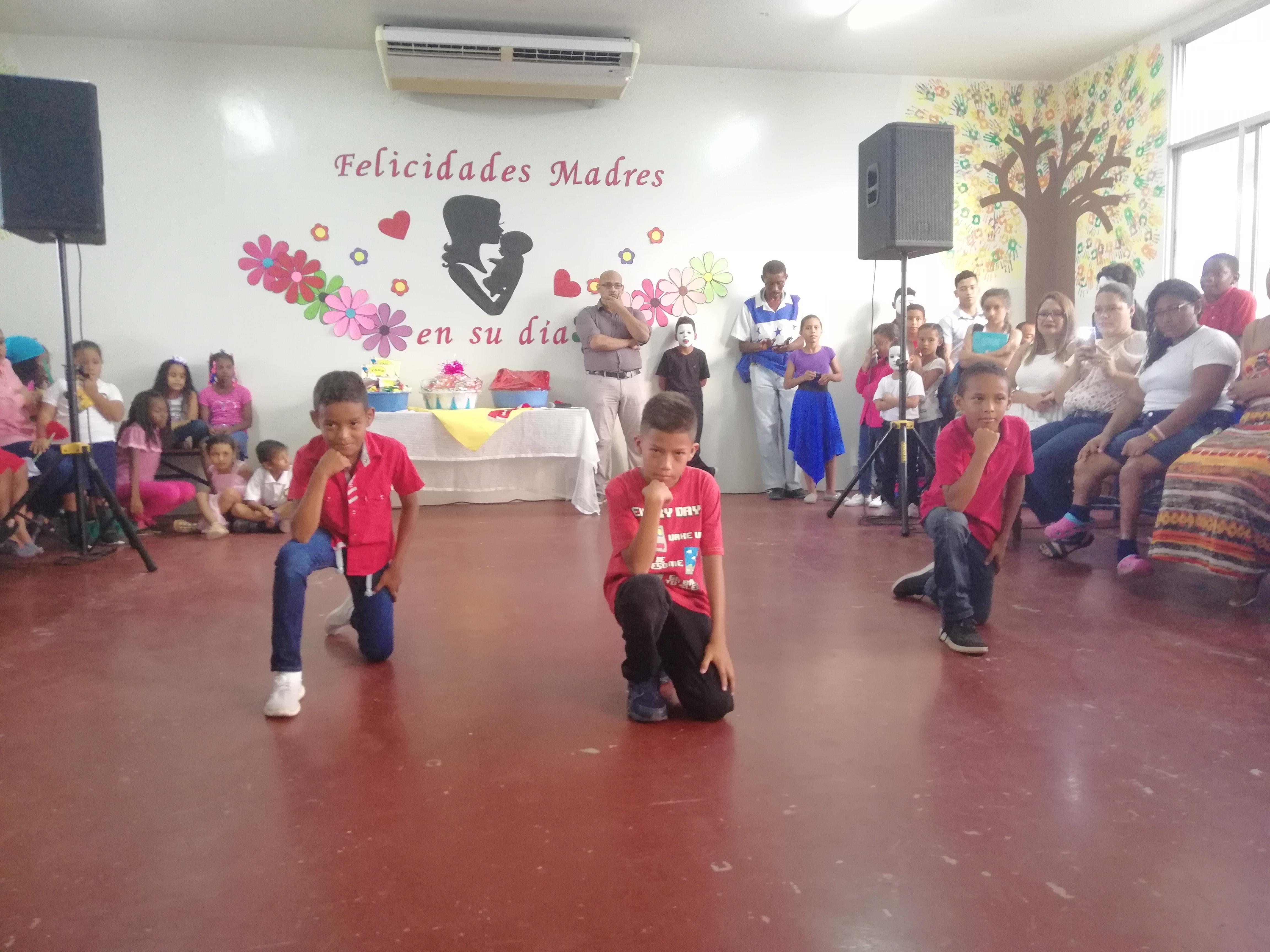 escuela honduras muttertag
