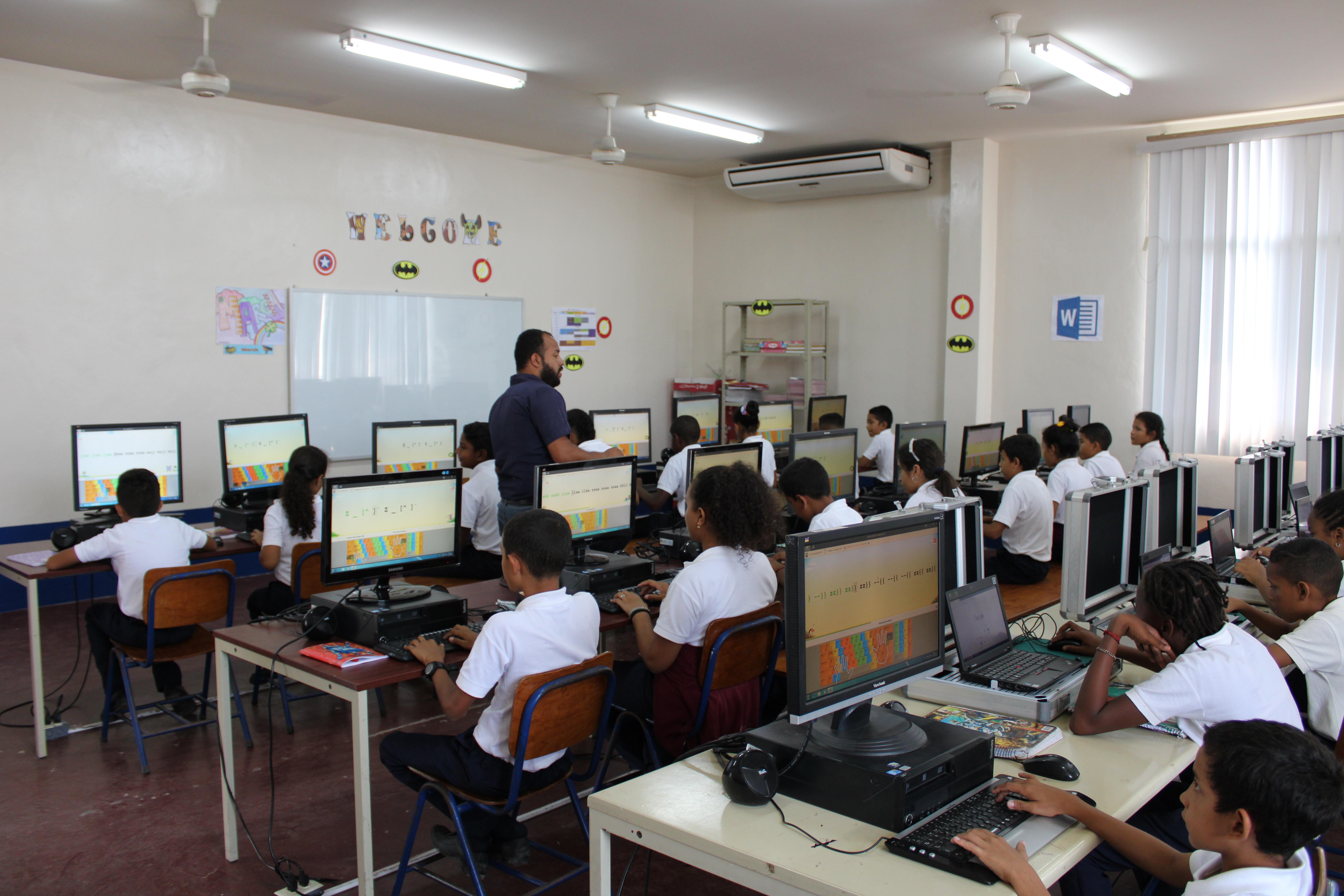 schulstart escuela honduras