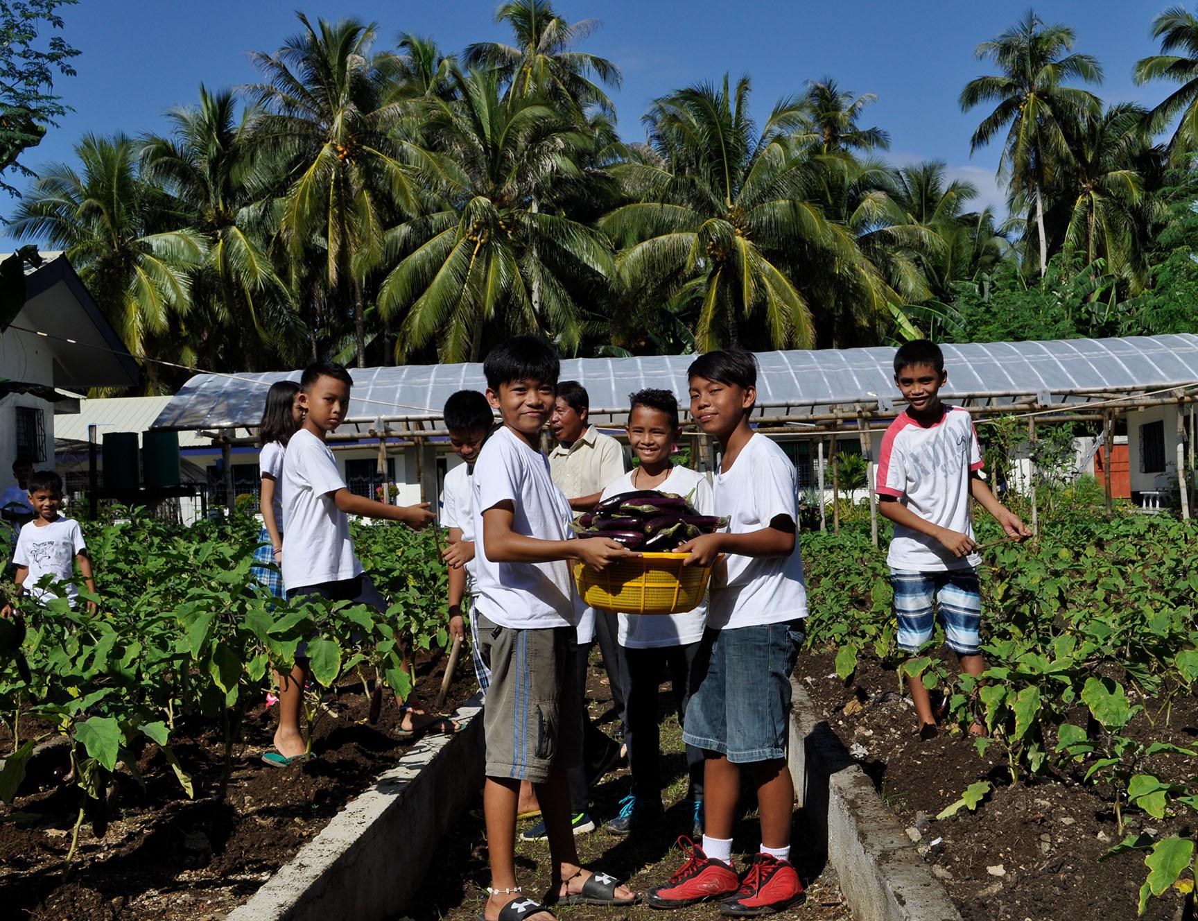 San Roque Elementary School - Health & Nutrition Program - Educational Project of the Child & Family Foundation