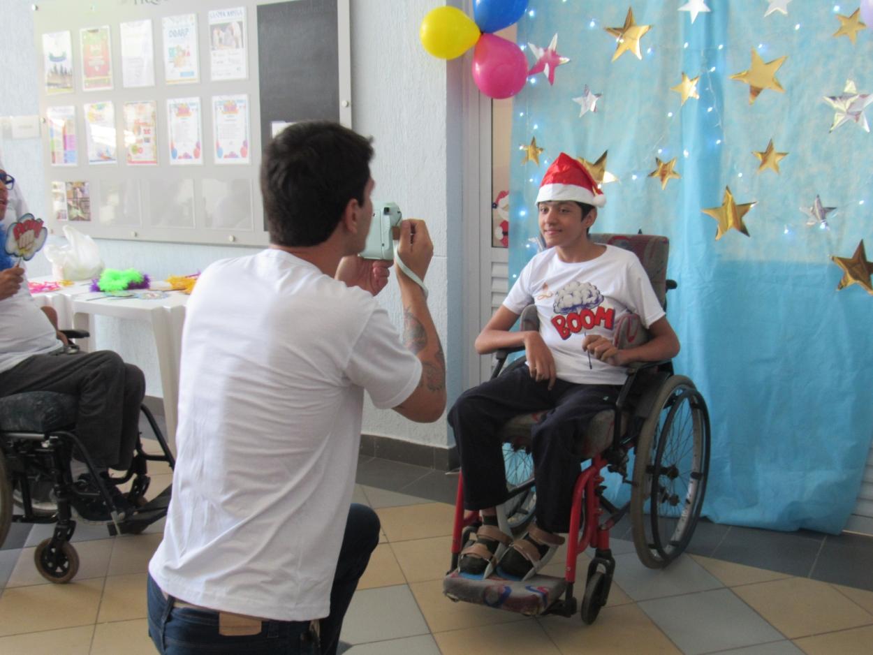 Equal opportunities for children in Brazil in a wheelchair