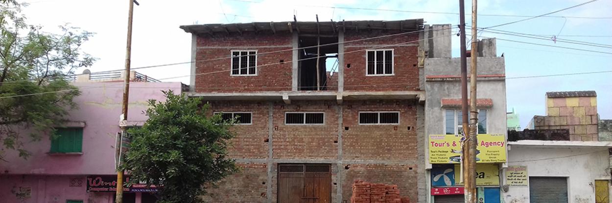 Dhara Children Academy, India - der zweite Stock wird aufgebaut