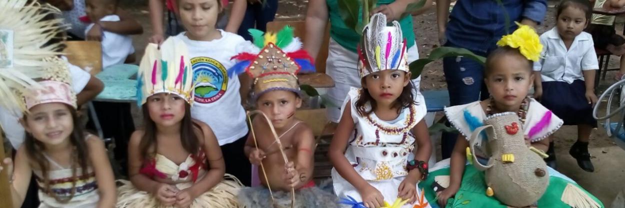 Festivities like Lempria Day at Escuela Lyoness