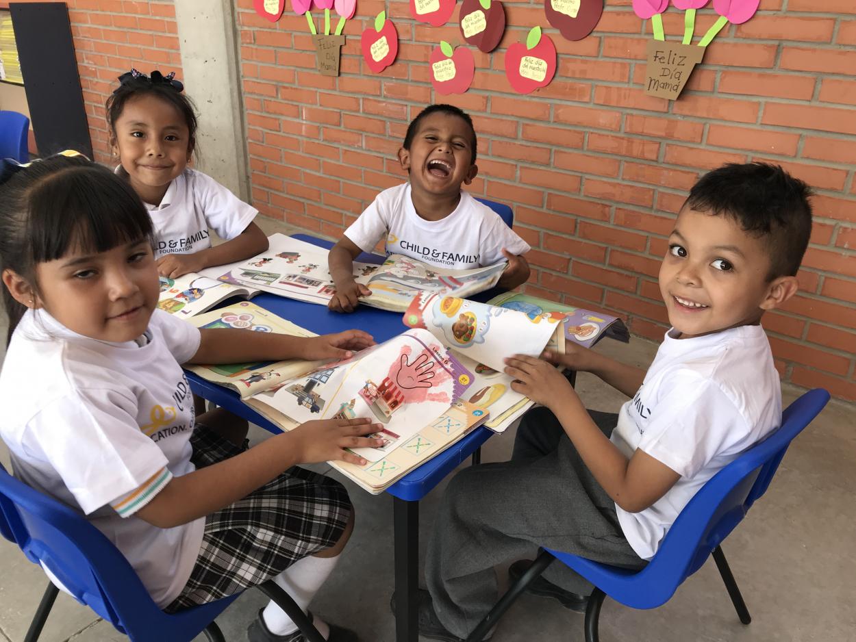 Schlüselüberagbe Neubau Schule Mexiko 