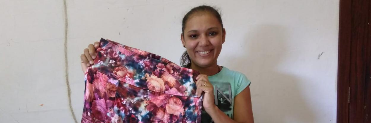 4 new students in the sewing course at  Projeto Textil, Brasilien - Child & Family Foundation 