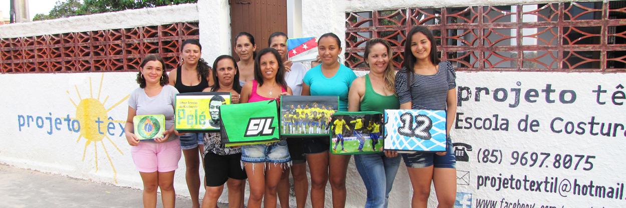 Brazilian women with self-sewn bags